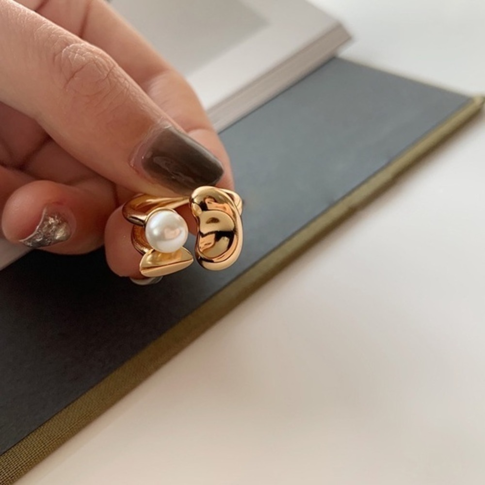 NEW Gold & Pearl Adjustable Statement Ring - Picture 3 of 8